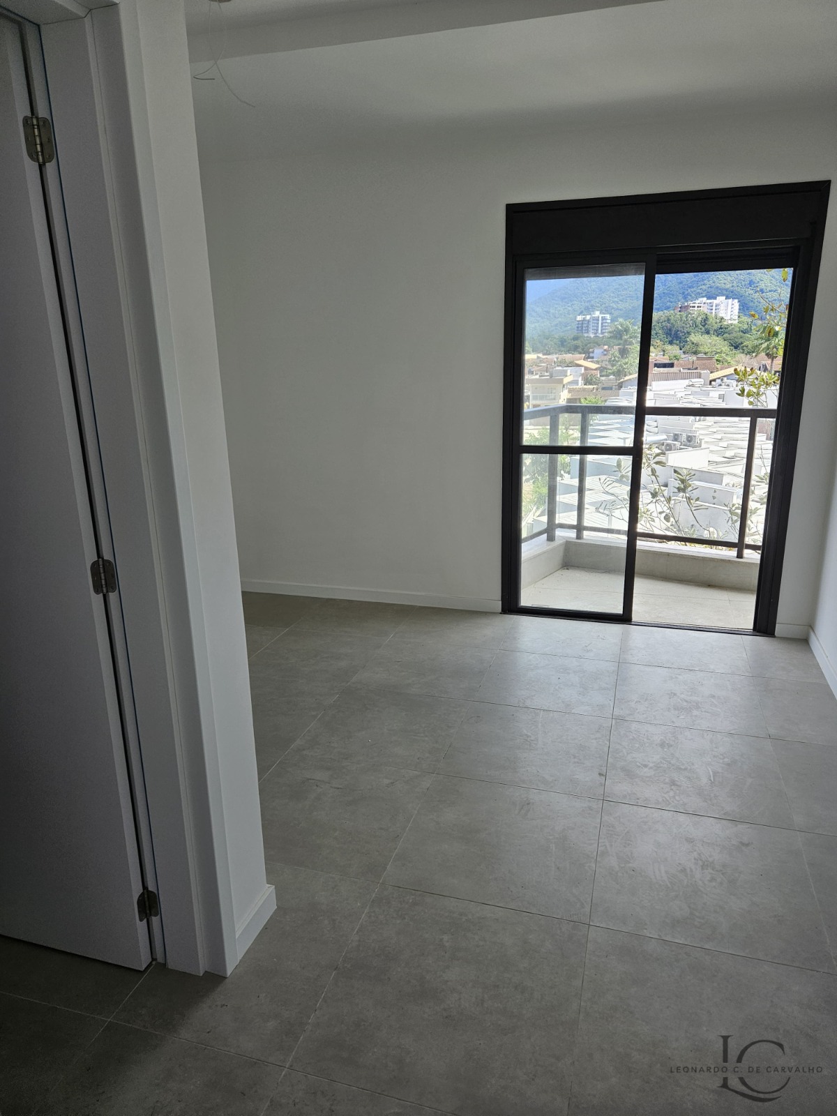 Apartamento à venda com 2 quartos, 77m² - Foto 5