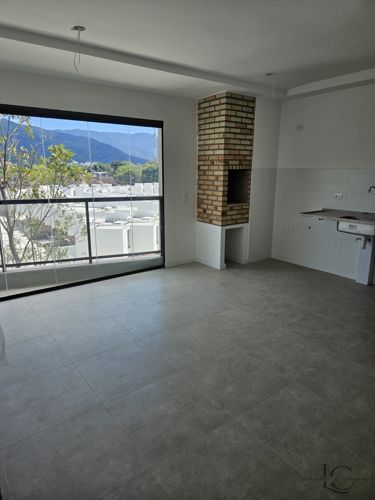 Apartamento à venda com 2 quartos, 77m² - Foto 1