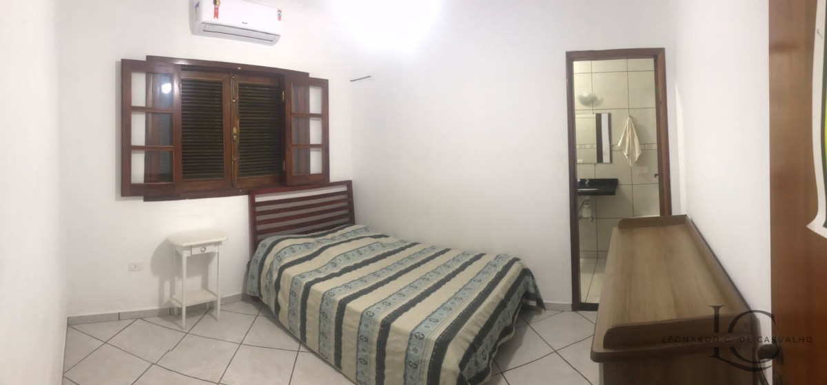 Casa à venda com 3 quartos, 180m² - Foto 2