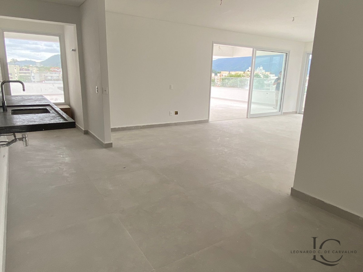 Cobertura à venda com 3 quartos, 240m² - Foto 11