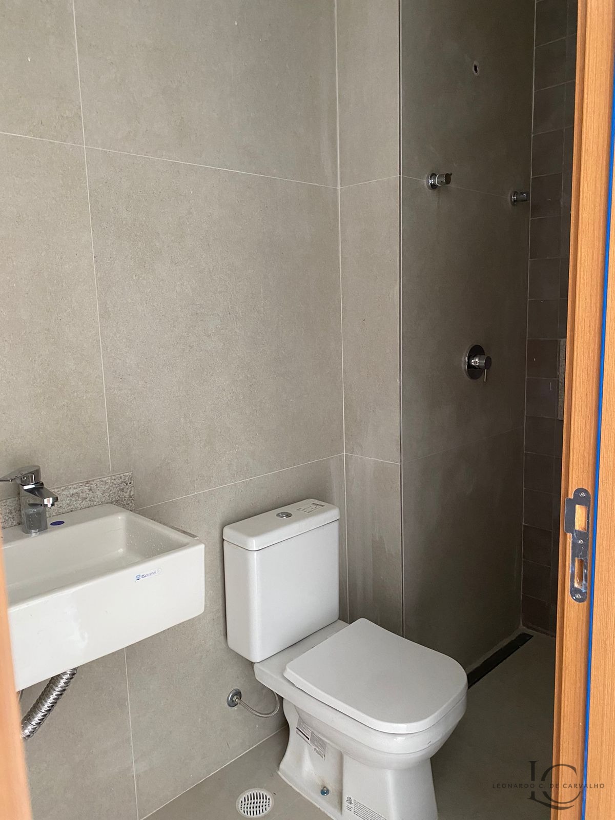 Apartamento à venda com 2 quartos, 153m² - Foto 2