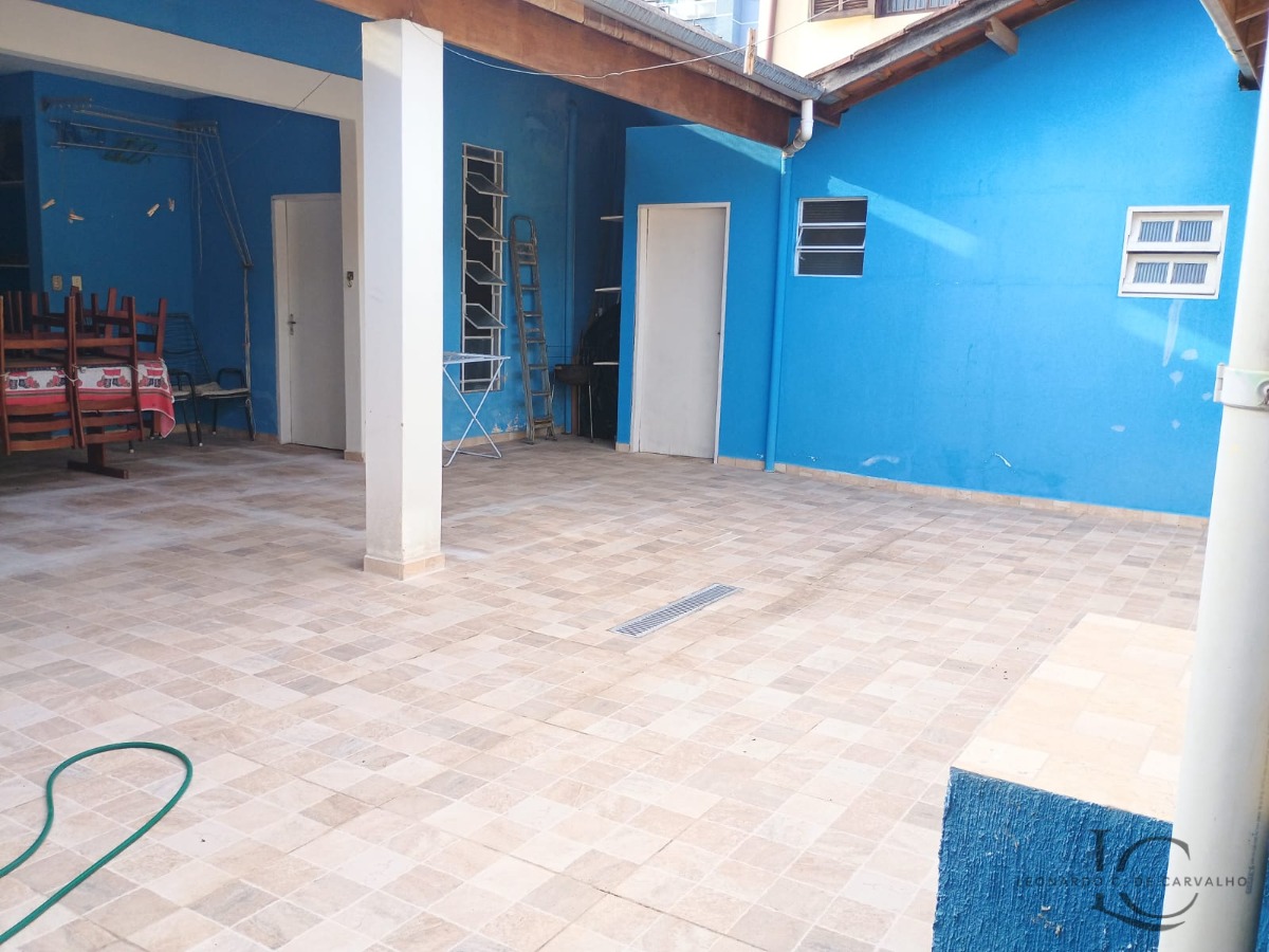 Casa à venda com 4 quartos, 15m² - Foto 14